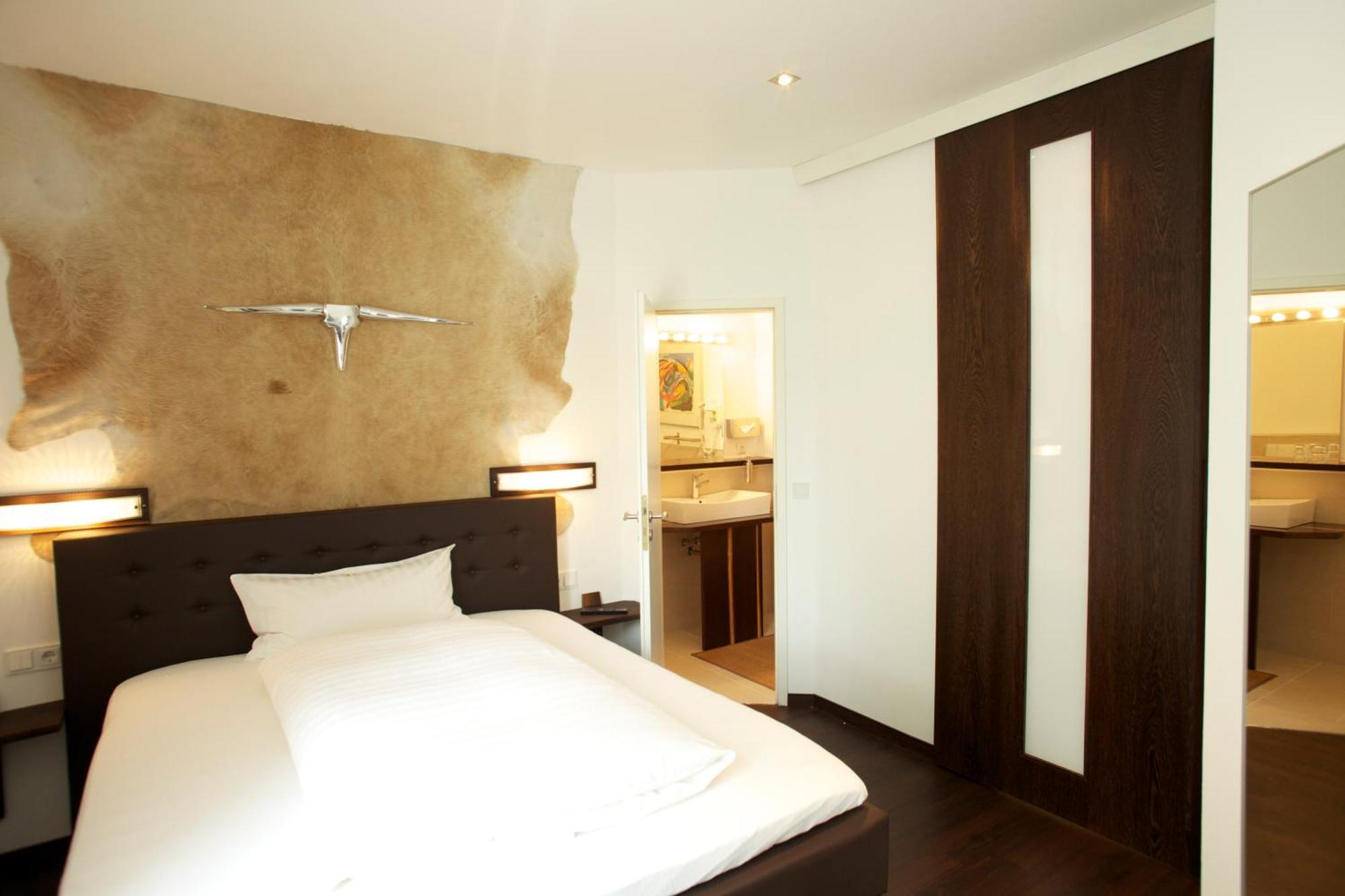 Hotel Zur Wartburg Rheda-Wiedenbrück Esterno foto