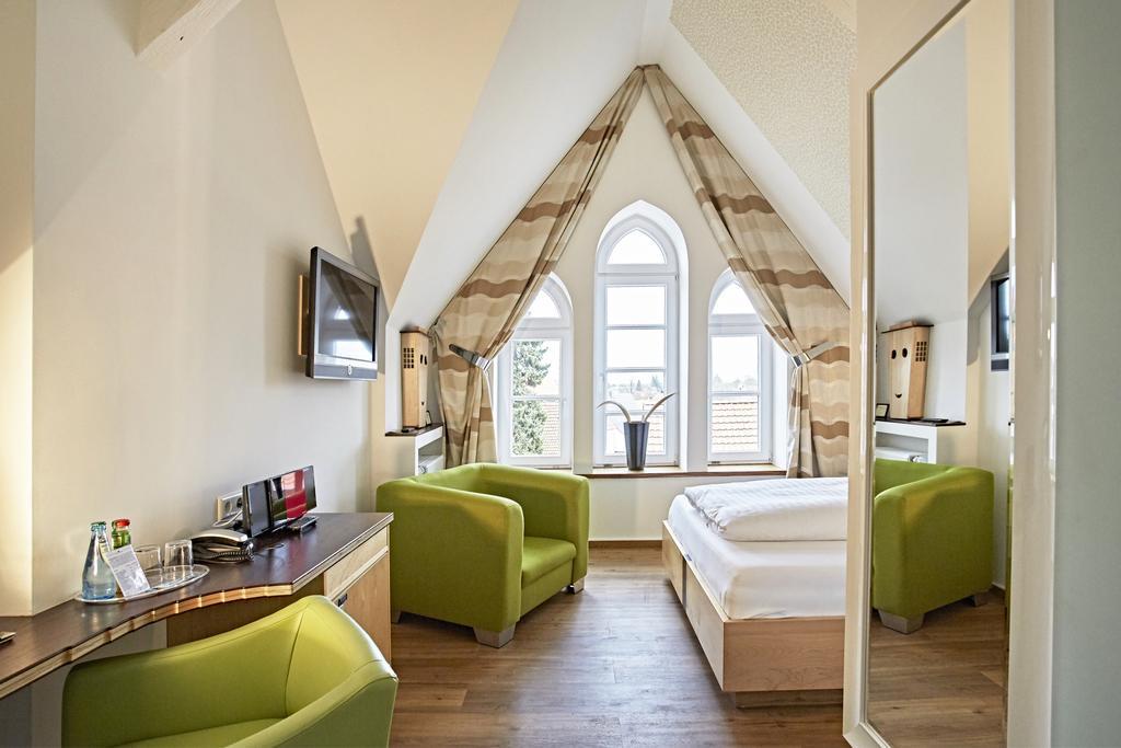 Hotel Zur Wartburg Rheda-Wiedenbrück Esterno foto