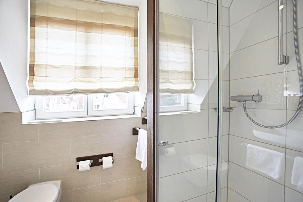 Hotel Zur Wartburg Rheda-Wiedenbrück Esterno foto