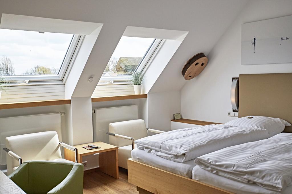 Hotel Zur Wartburg Rheda-Wiedenbrück Esterno foto