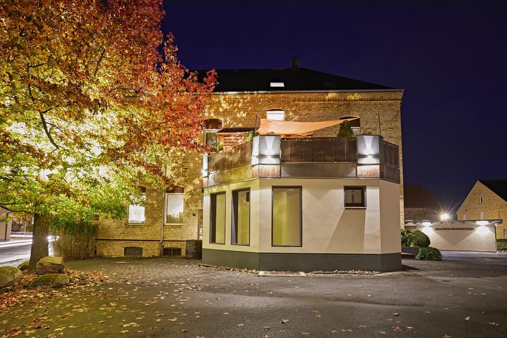 Hotel Zur Wartburg Rheda-Wiedenbrück Esterno foto